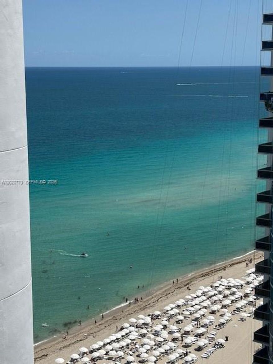 Prestigious One of a Kind Trump Royle CONDO in Sunny Isles Beach FL 33160!!! Light and Bright 
2 Br.+3Ba+Dinning Area+ Breakfast Bar. Fully Furnished Unit. His and Hers Bathroom w/Jacuzzi. Two Separate Balconies. Floor to Ceiling Windows with Ocean/Intracoastal Views. 10 Feet Ceilings, Electric Courtliness. Five Star Resort Amenities-Beach Club-Complementary Valet for Members and Guests, Pools, Tennis Court, Fitness Center with Wet and Dry Spa. Located in the Center Sunny Isles Beach between Bal Harbor, Golden Beach and Aventura. Directly Across RK Village Plazza with 50 Stores and 515 Parking Spaces. Walking Distance to Publix Supermarket and Local Schools. Owner Financing.