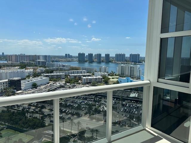 TRUMP ROYALE CONDO - Residential