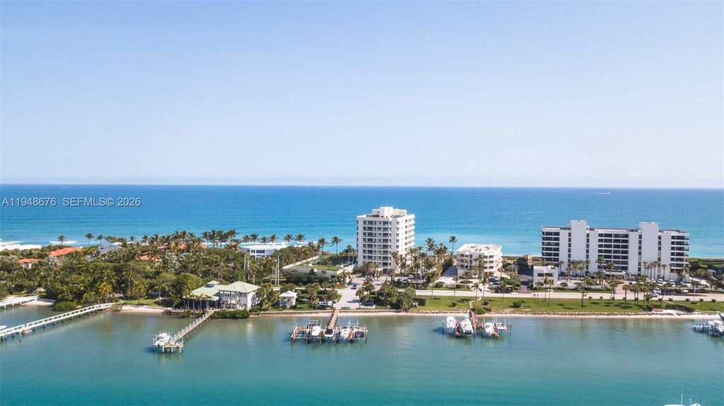 Photo of 19950 Beach Rd #4S, Jupiter, FL 33469 (MLS # A11948676)