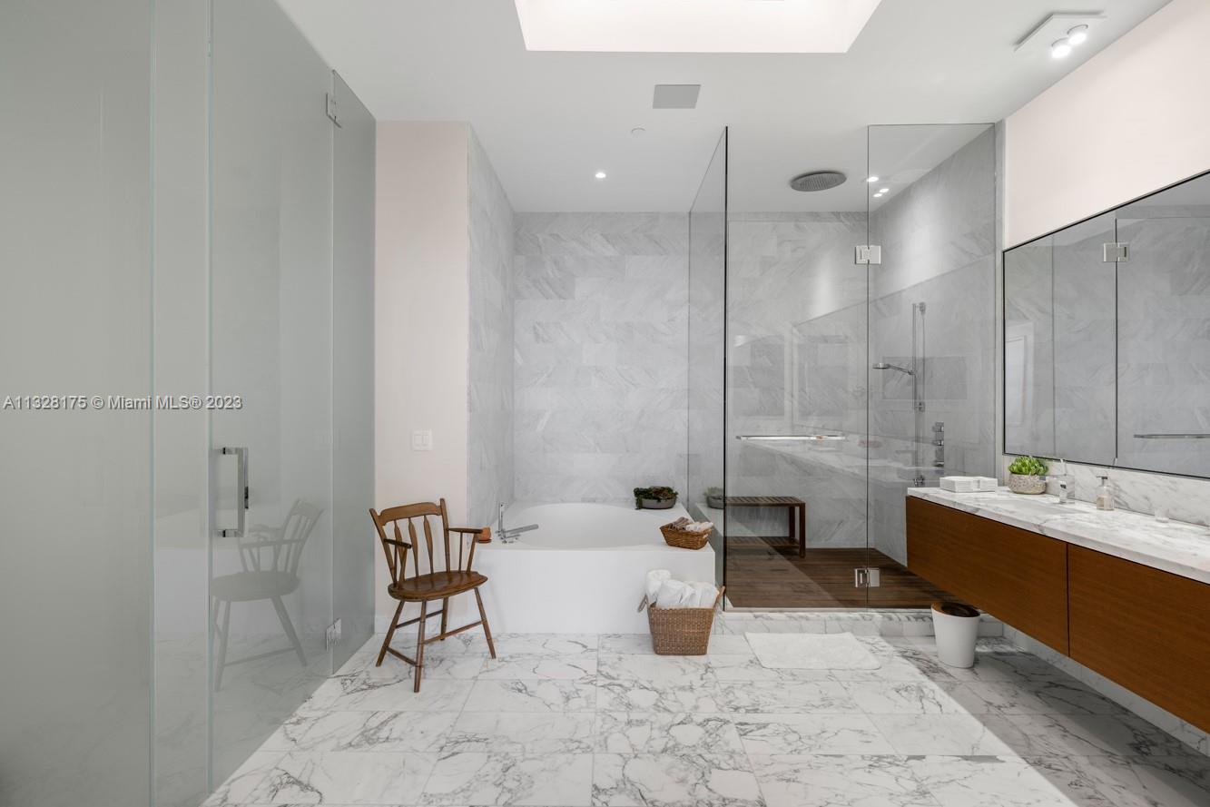 OCEANA BAL HARBOUR CONDO - Residential