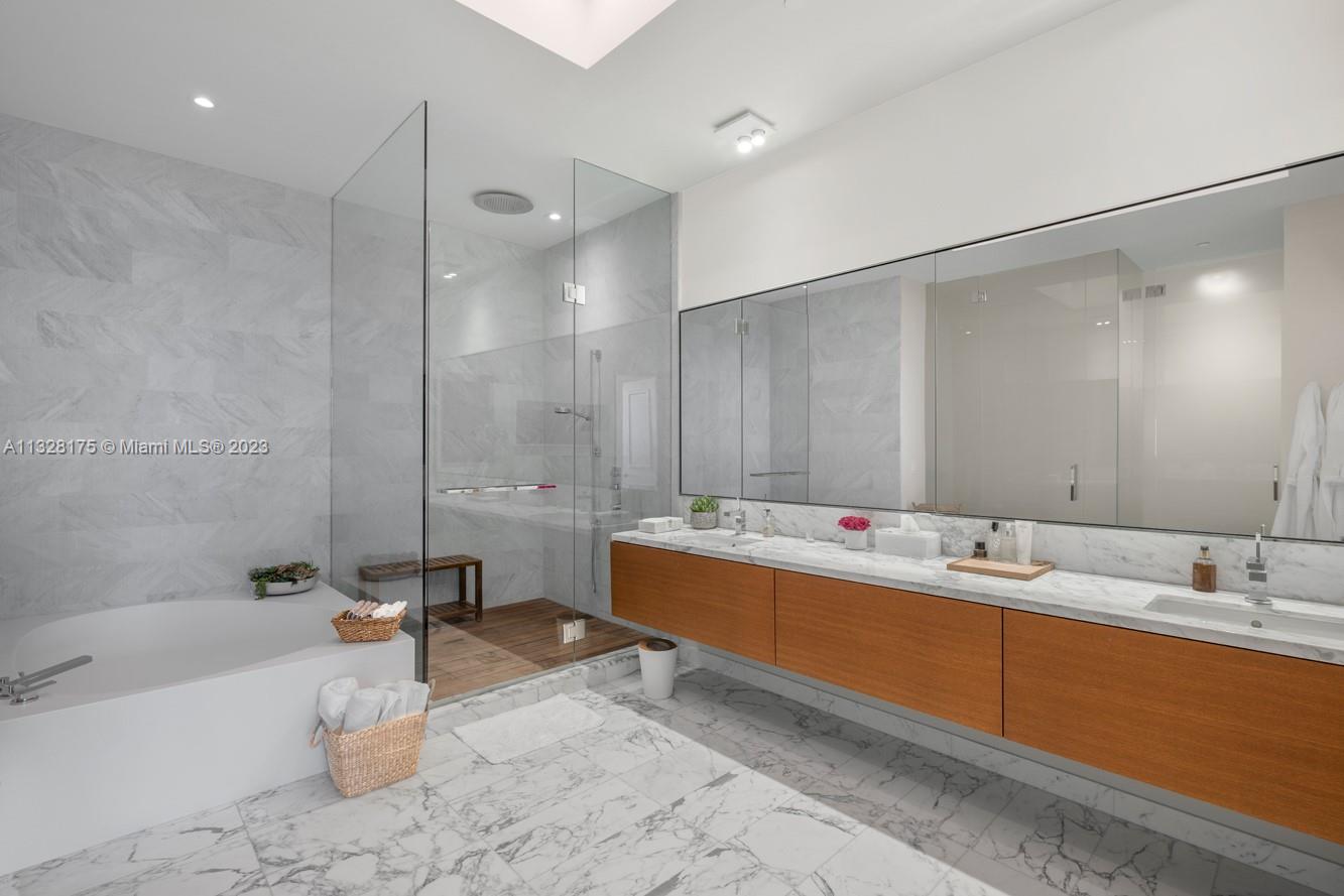 OCEANA BAL HARBOUR CONDO - Residential