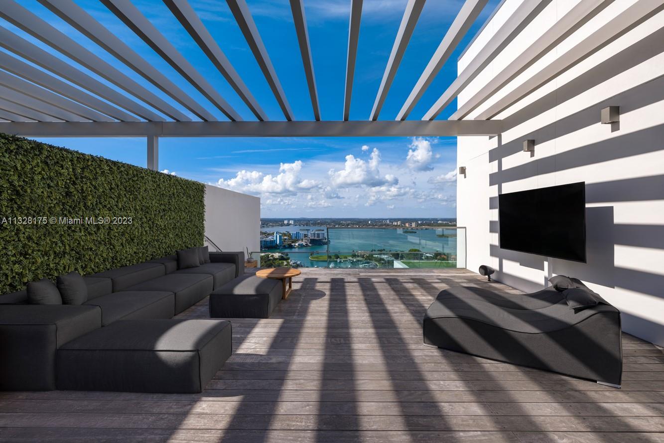 OCEANA BAL HARBOUR CONDO - Residential