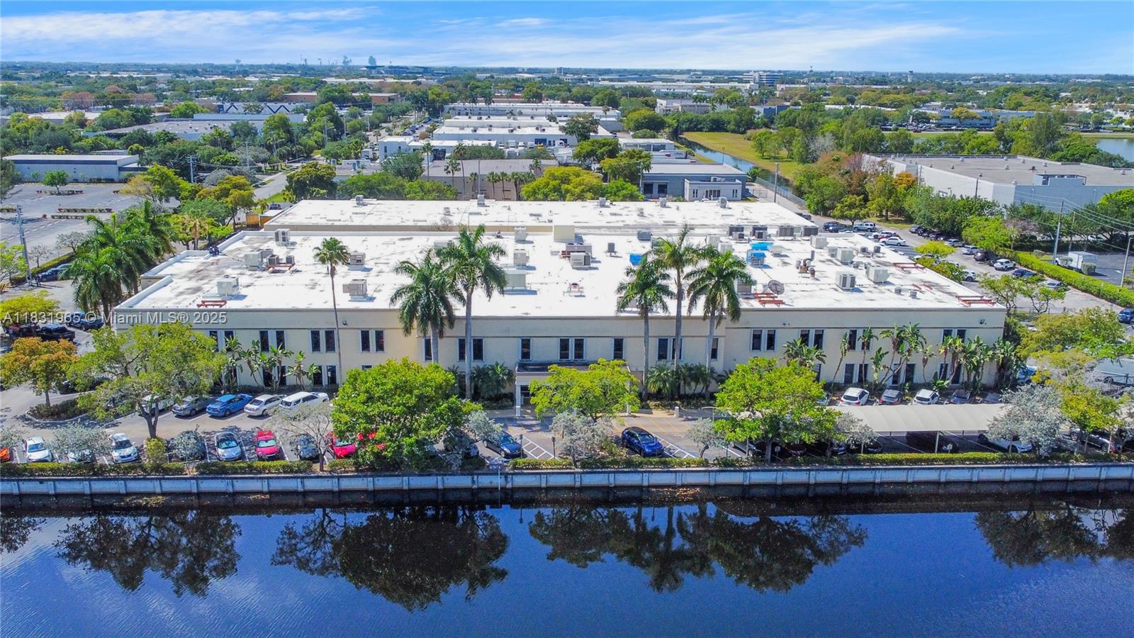 895 SW 30th Ave