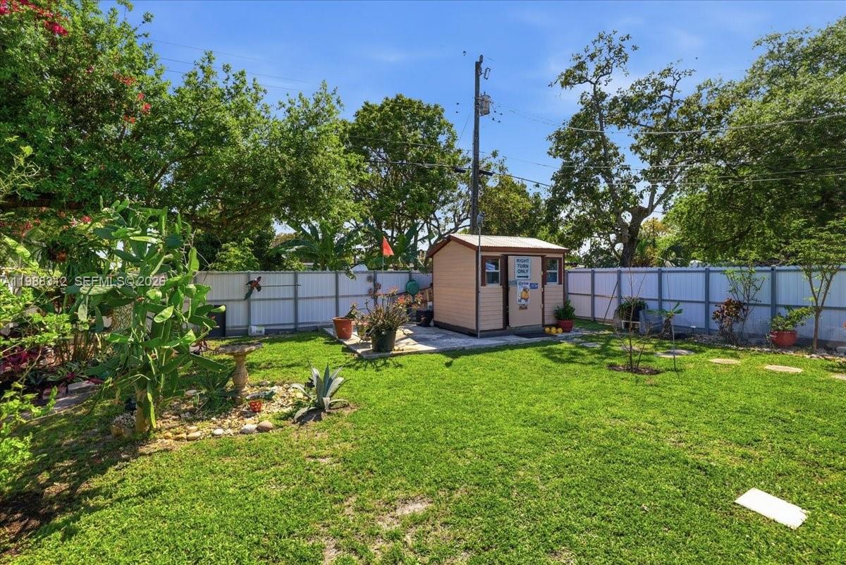 THE TROPICS AMD - Residential