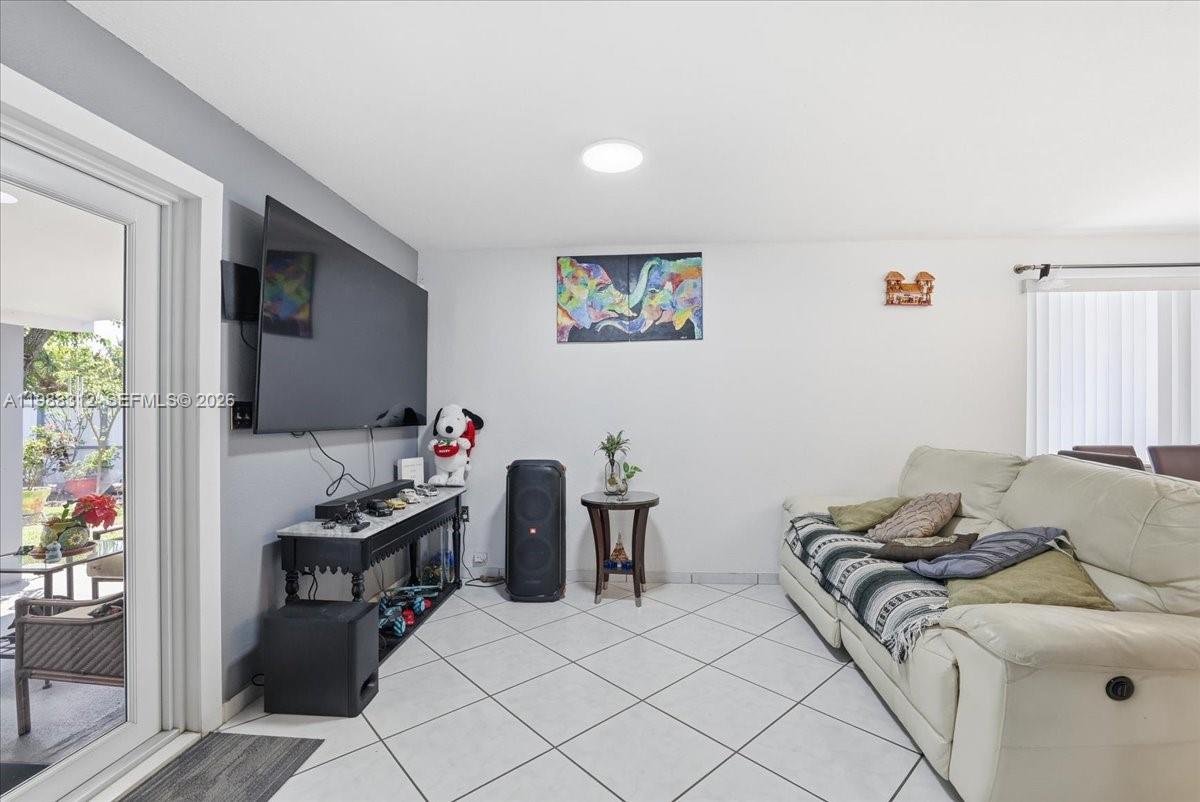 THE TROPICS AMD - Residential