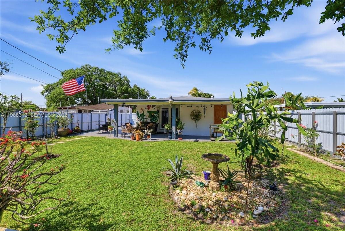 THE TROPICS AMD - Residential