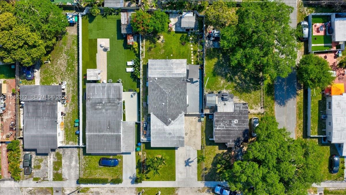 THE TROPICS AMD - Residential