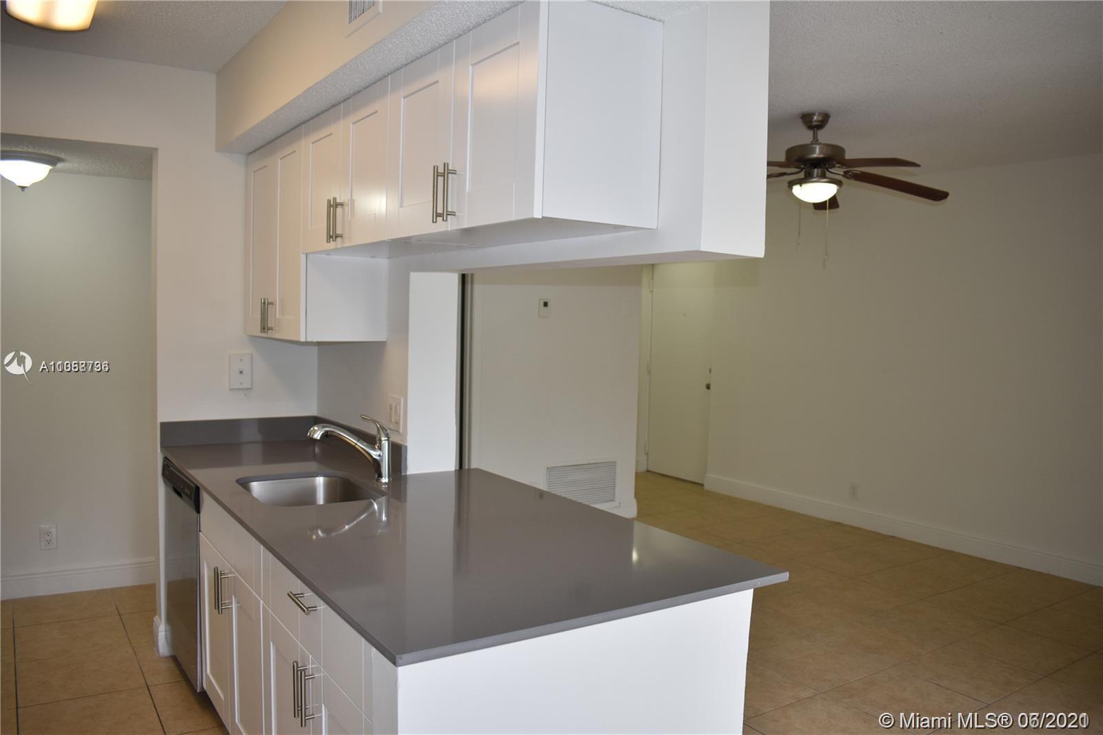 LEXINGTON ON THE GREEN CO - Residential Lease