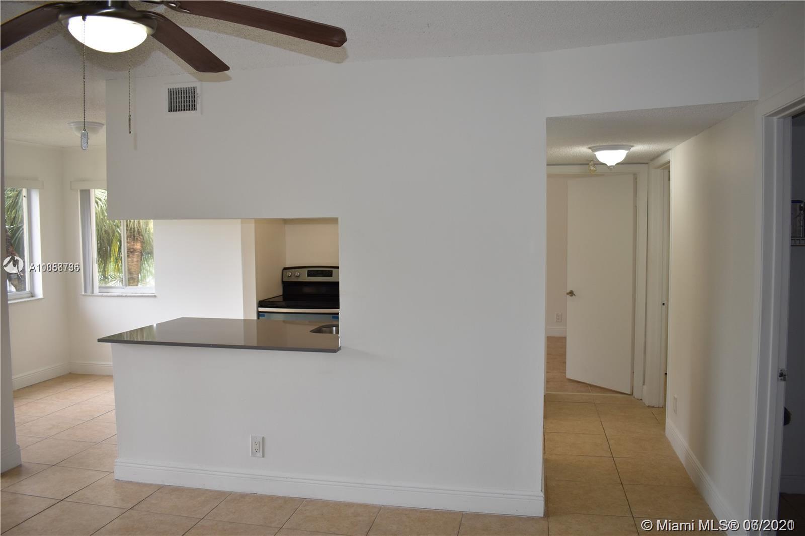 LEXINGTON ON THE GREEN CO - Residential Lease