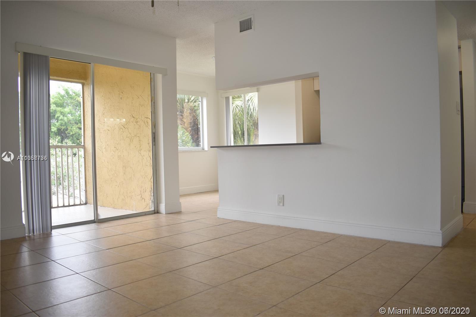 LEXINGTON ON THE GREEN CO - Residential Lease