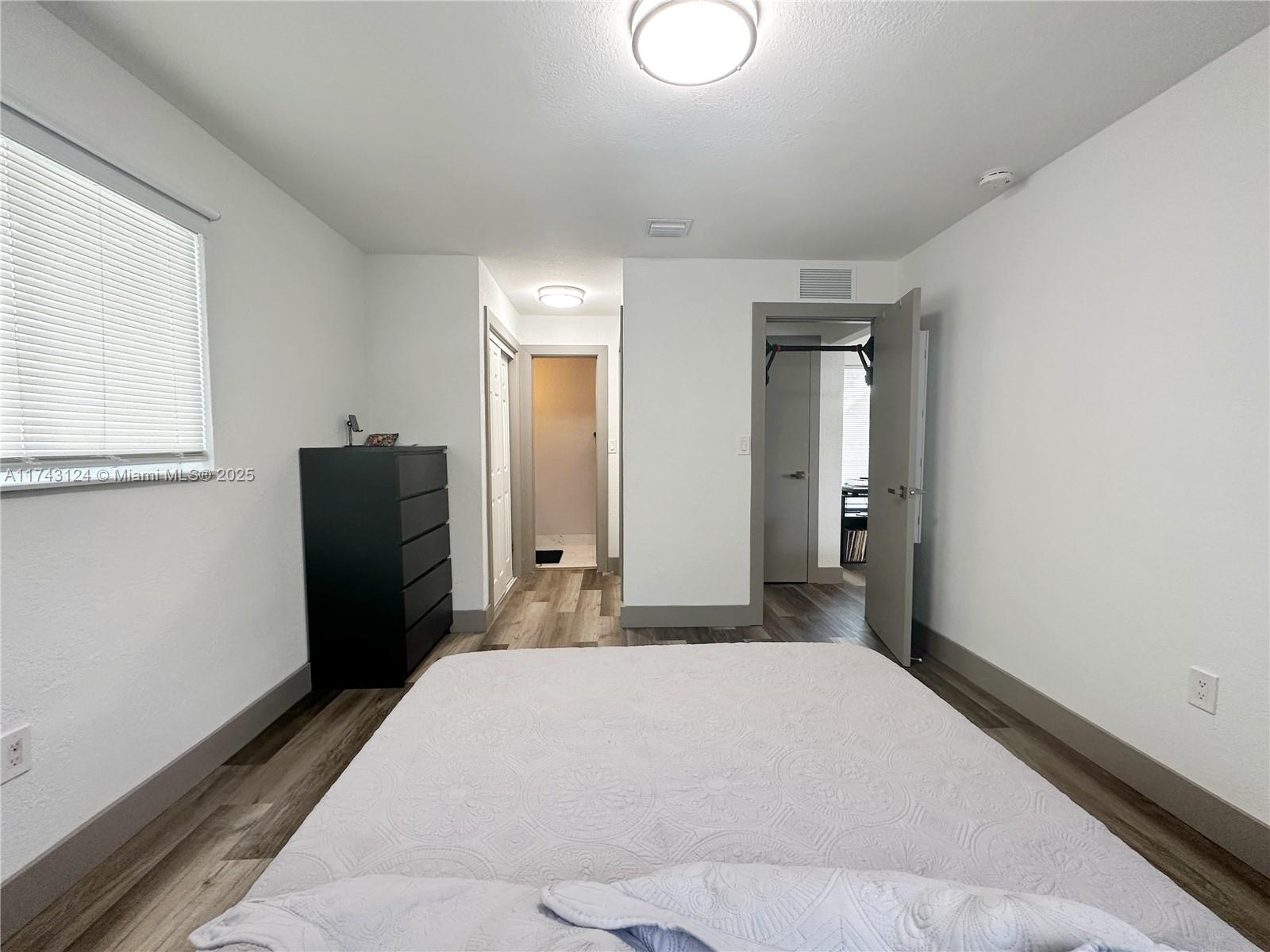 DRIFTWOOD PLAZA NO 3 - Residential