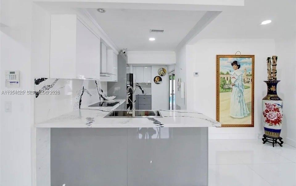 SUNSET HEIGHTS SOUTH - Residential