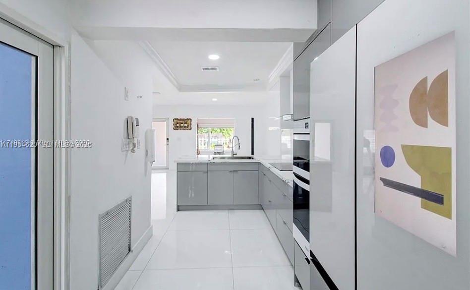 SUNSET HEIGHTS SOUTH - Residential