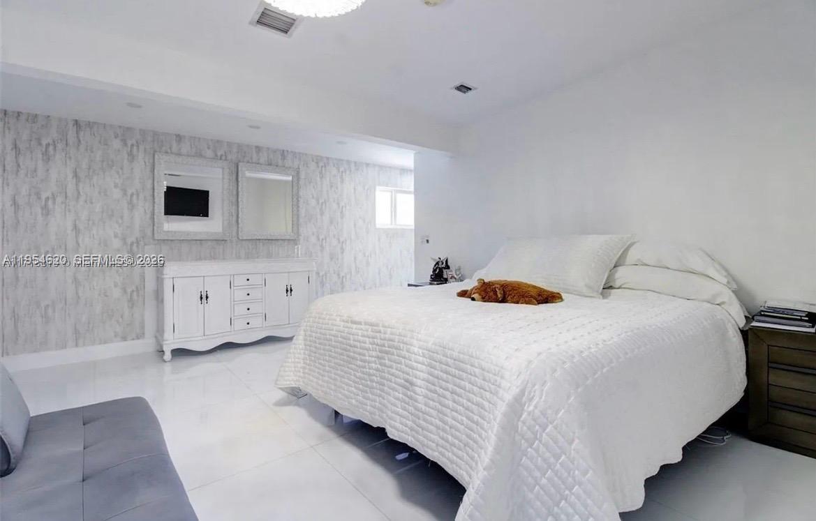 SUNSET HEIGHTS SOUTH - Residential