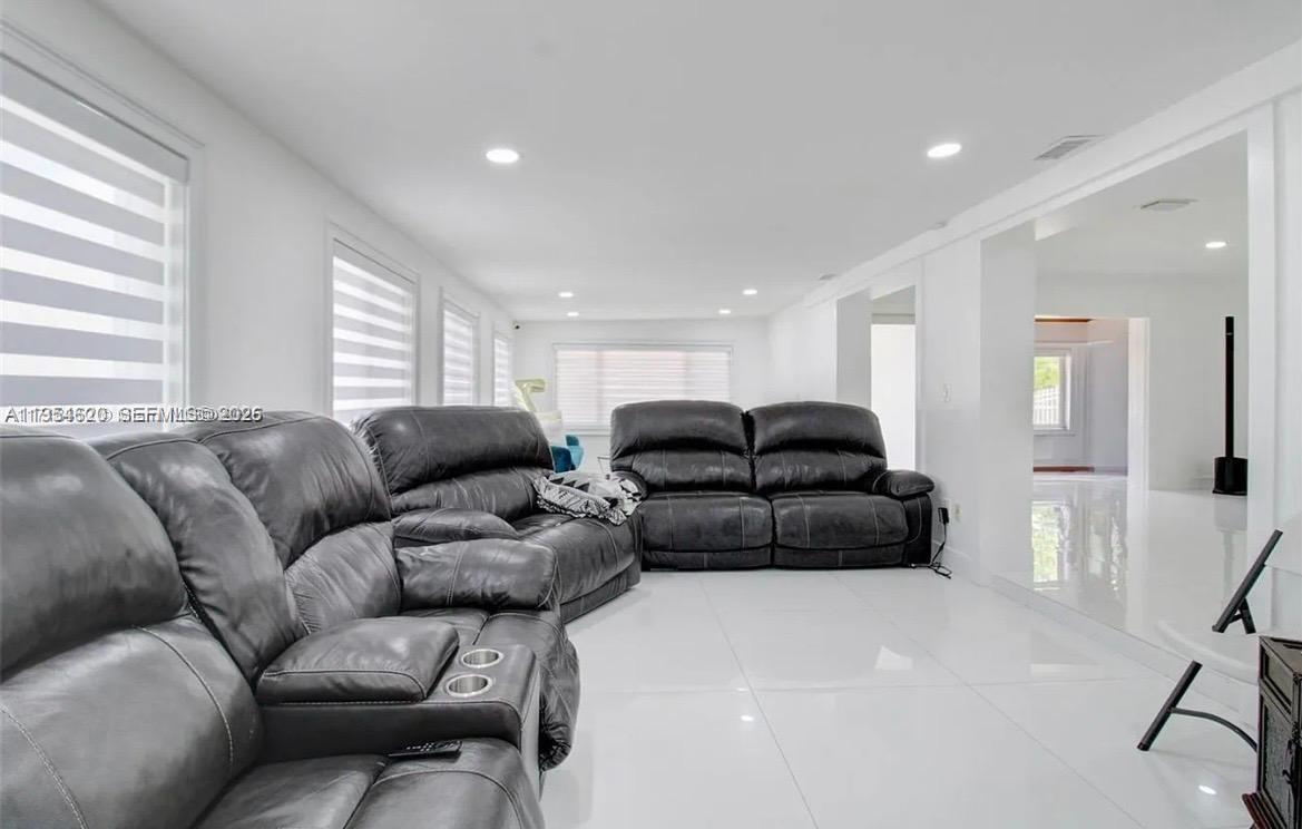 SUNSET HEIGHTS SOUTH - Residential