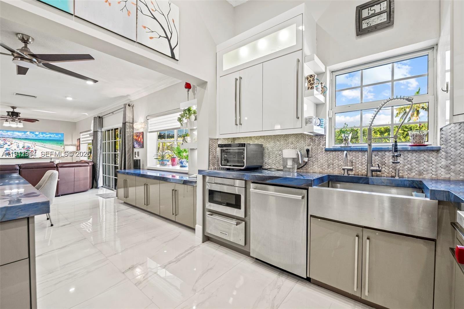 GREYKNOLL ESTATES - Residential