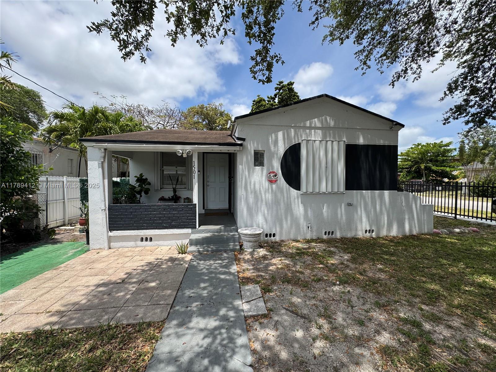 1501 Nw 42nd St, Miami, Broward County, Florida - 4 Bedrooms  
3 Bathrooms - 