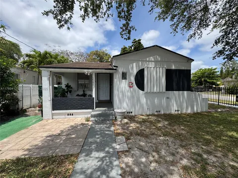 1501 NW 42nd St, Miami, FL 33142 - MLS#: A11789412