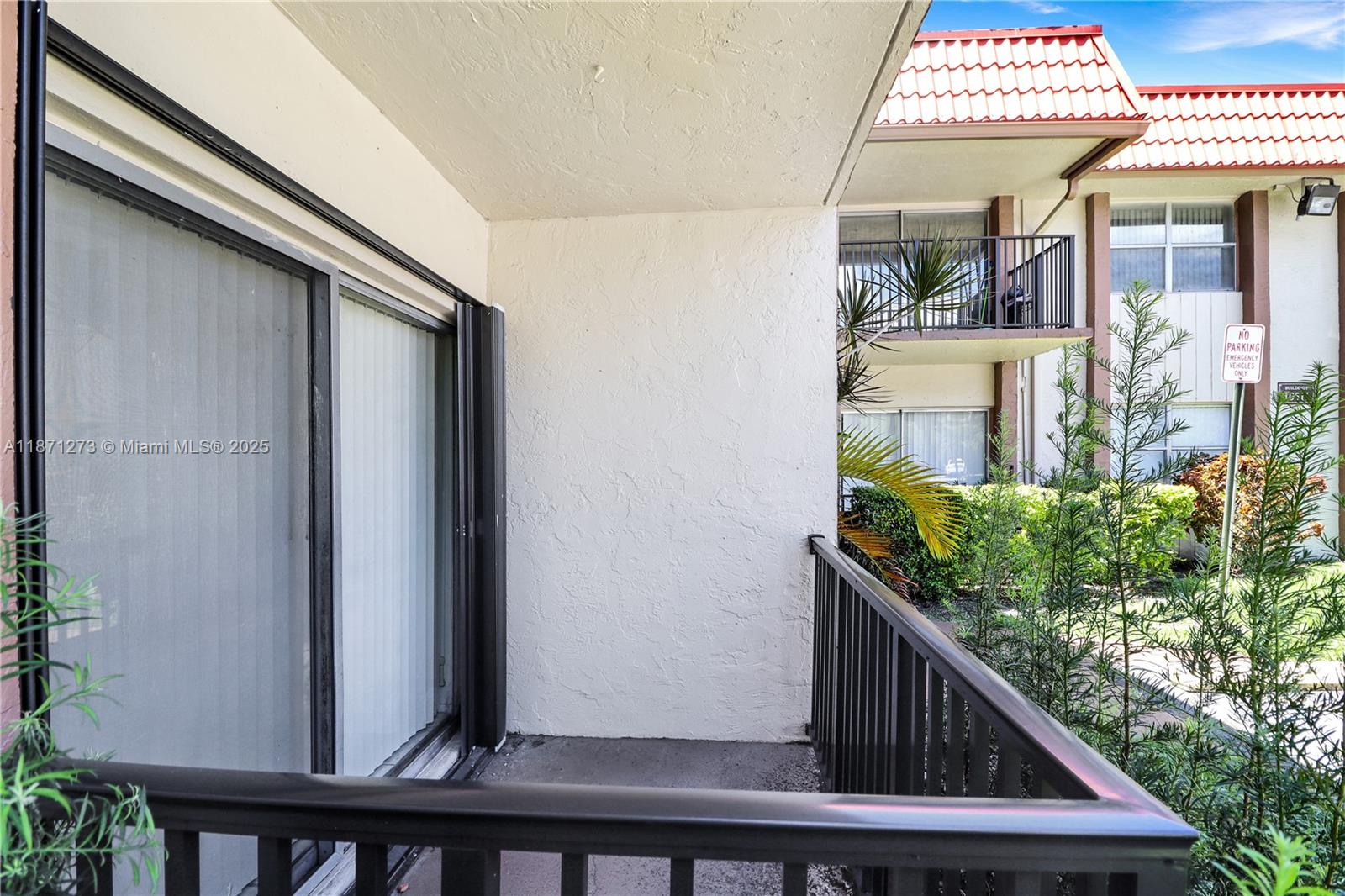 KENDALLWOOD VILLAS CONDO - Residential