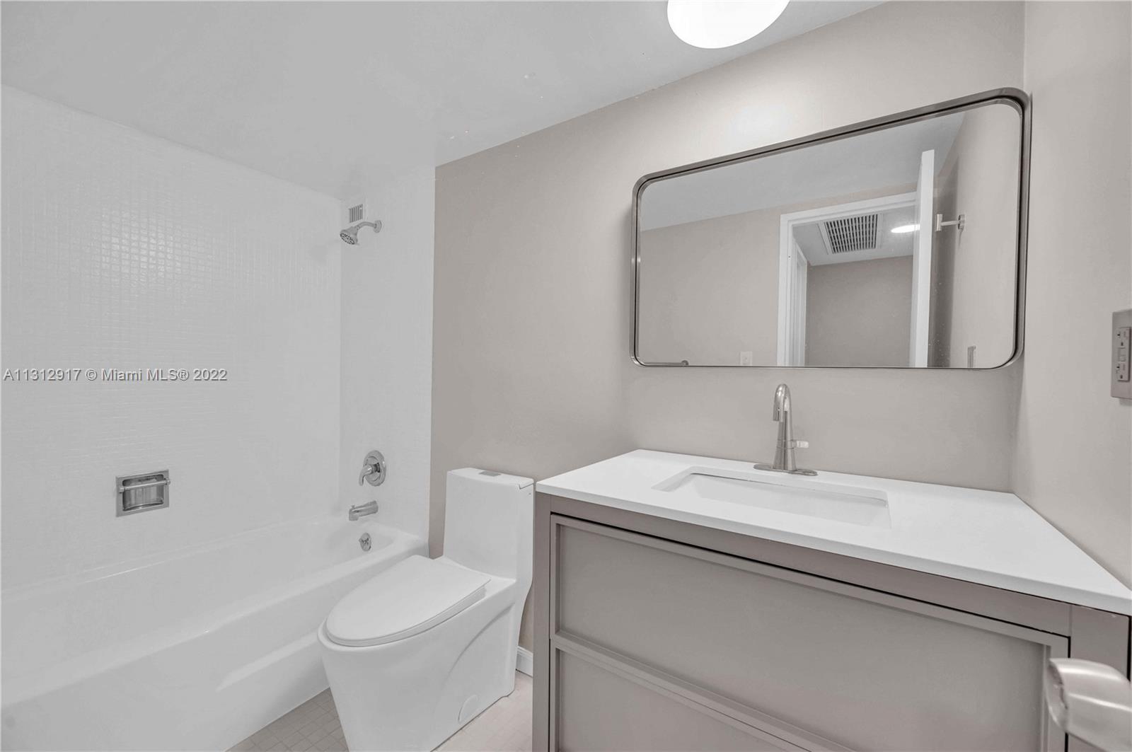 Photo 15 of 23 of 5700 Collins Ave 3C condo