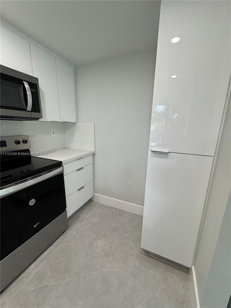 INTERNATIONAL PARK CONDO 2 - Residential