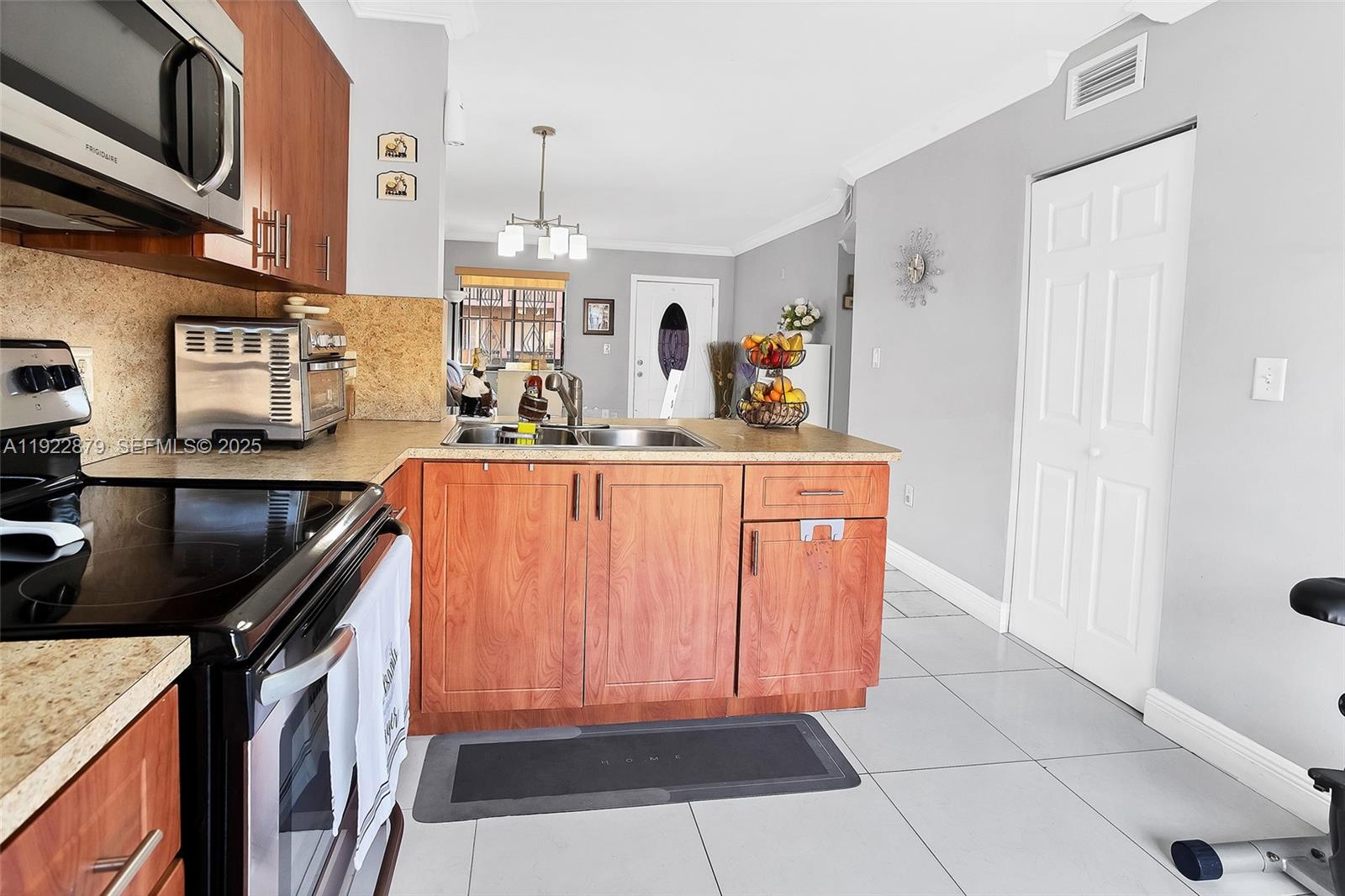 ALAMEDA TOWER 5 CONDO - Residential