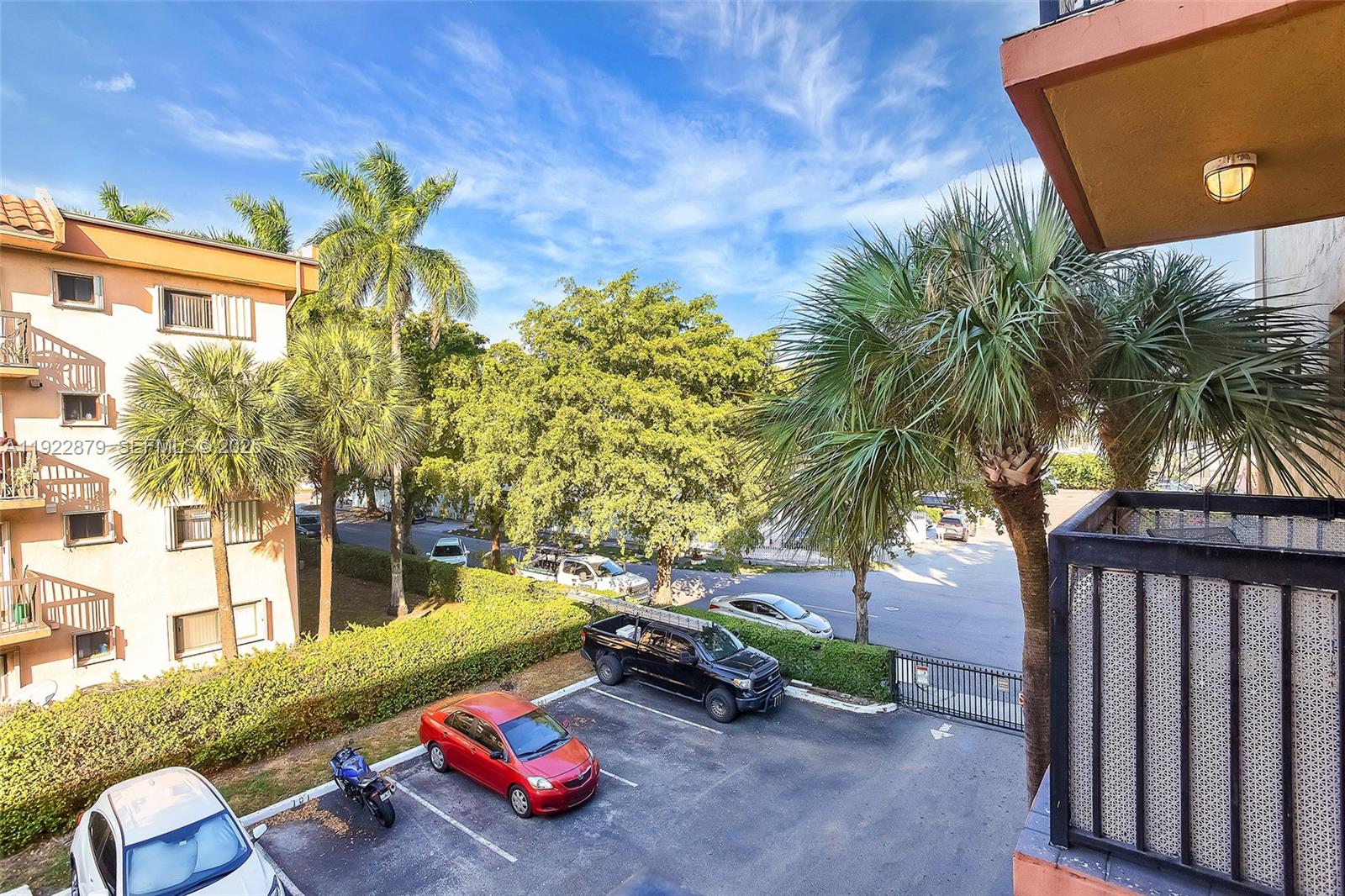 ALAMEDA TOWER 5 CONDO - Residential