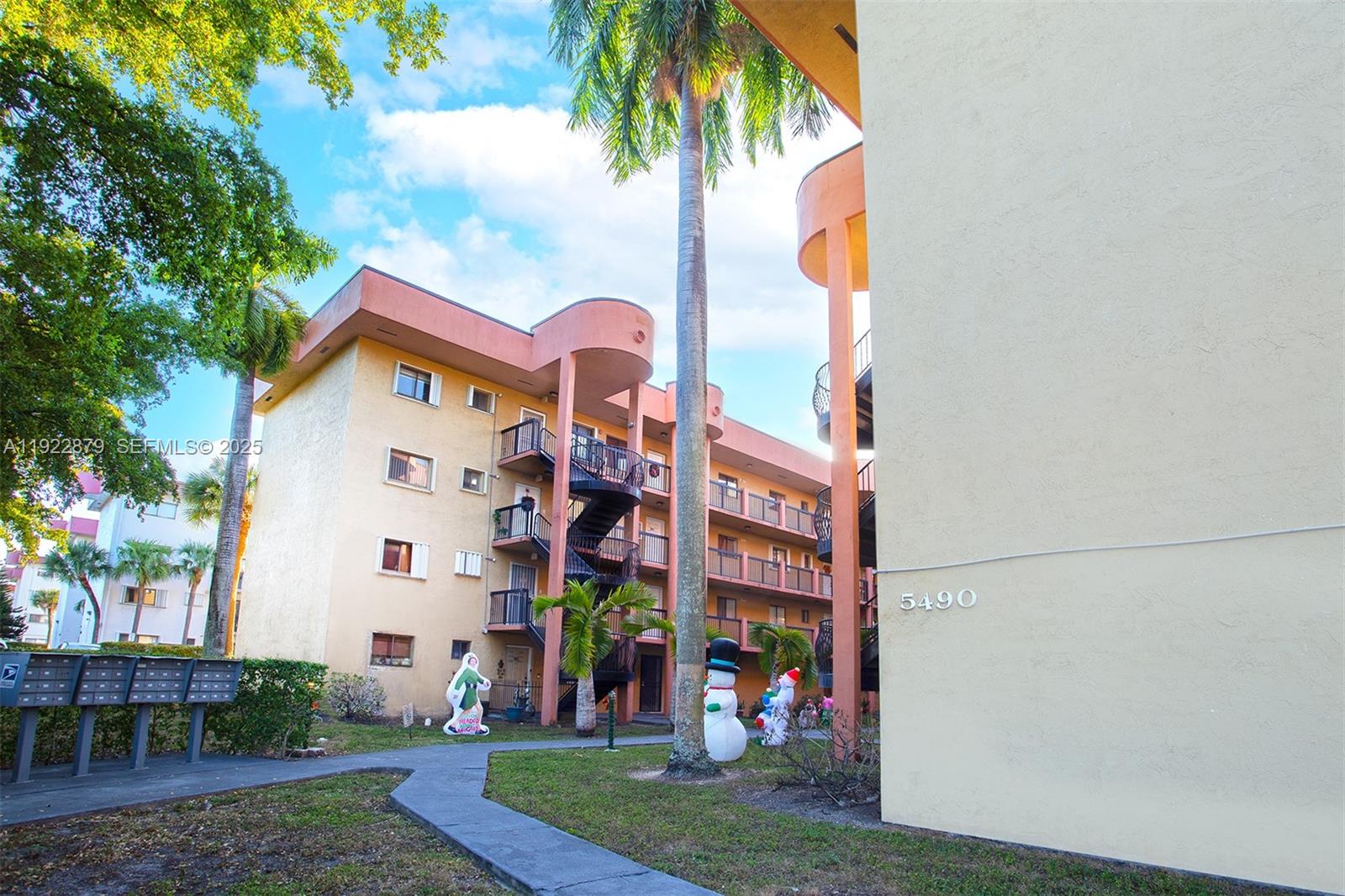 ALAMEDA TOWER 5 CONDO - Residential