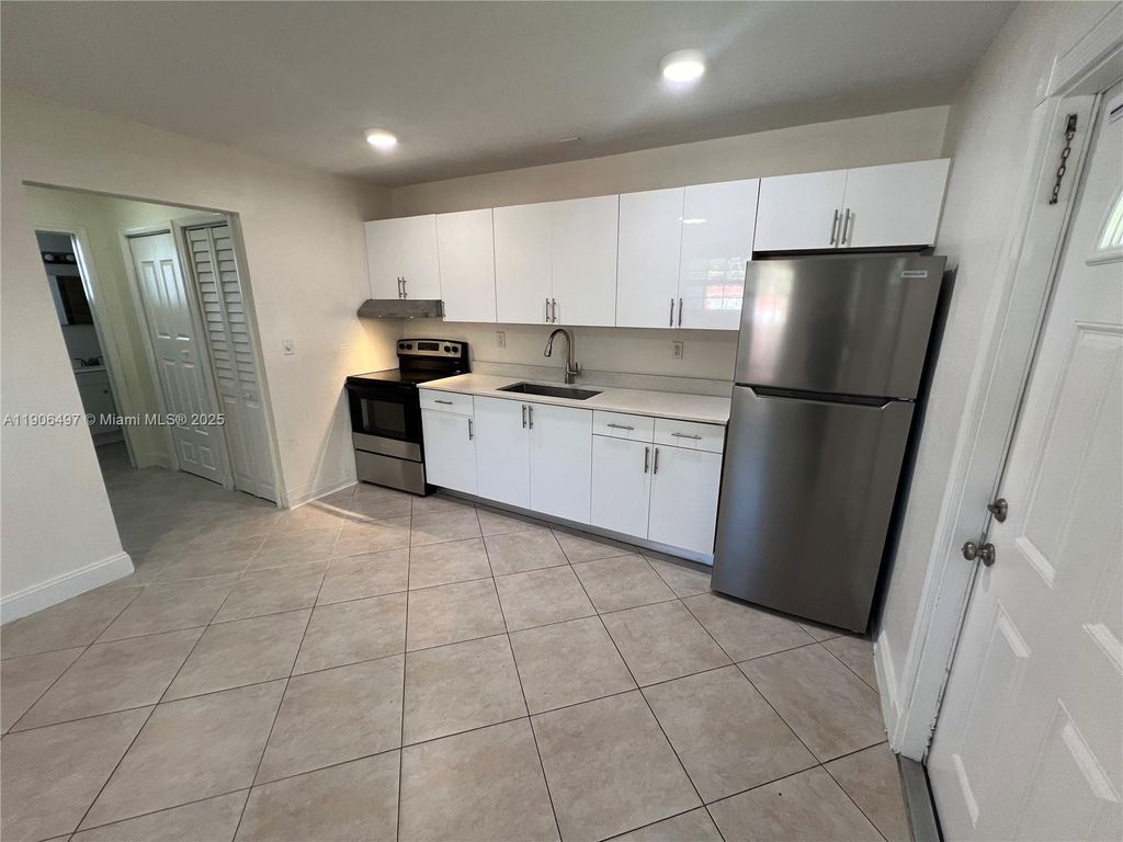 Photo of 5835 Taylor St #5837, Hollywood, FL 33021 (MLS # A11906497)