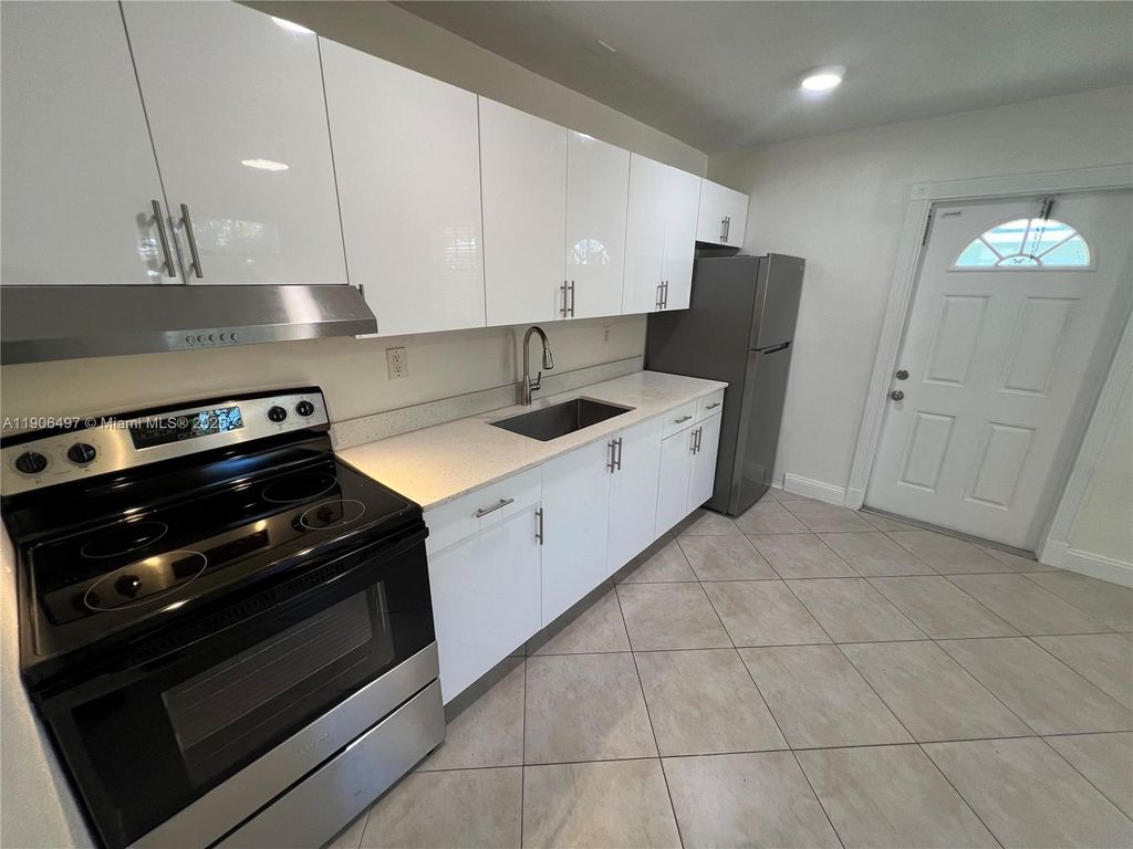 Photo of 5835 Taylor St #5837, Hollywood, FL 33021 (MLS # A11906497)