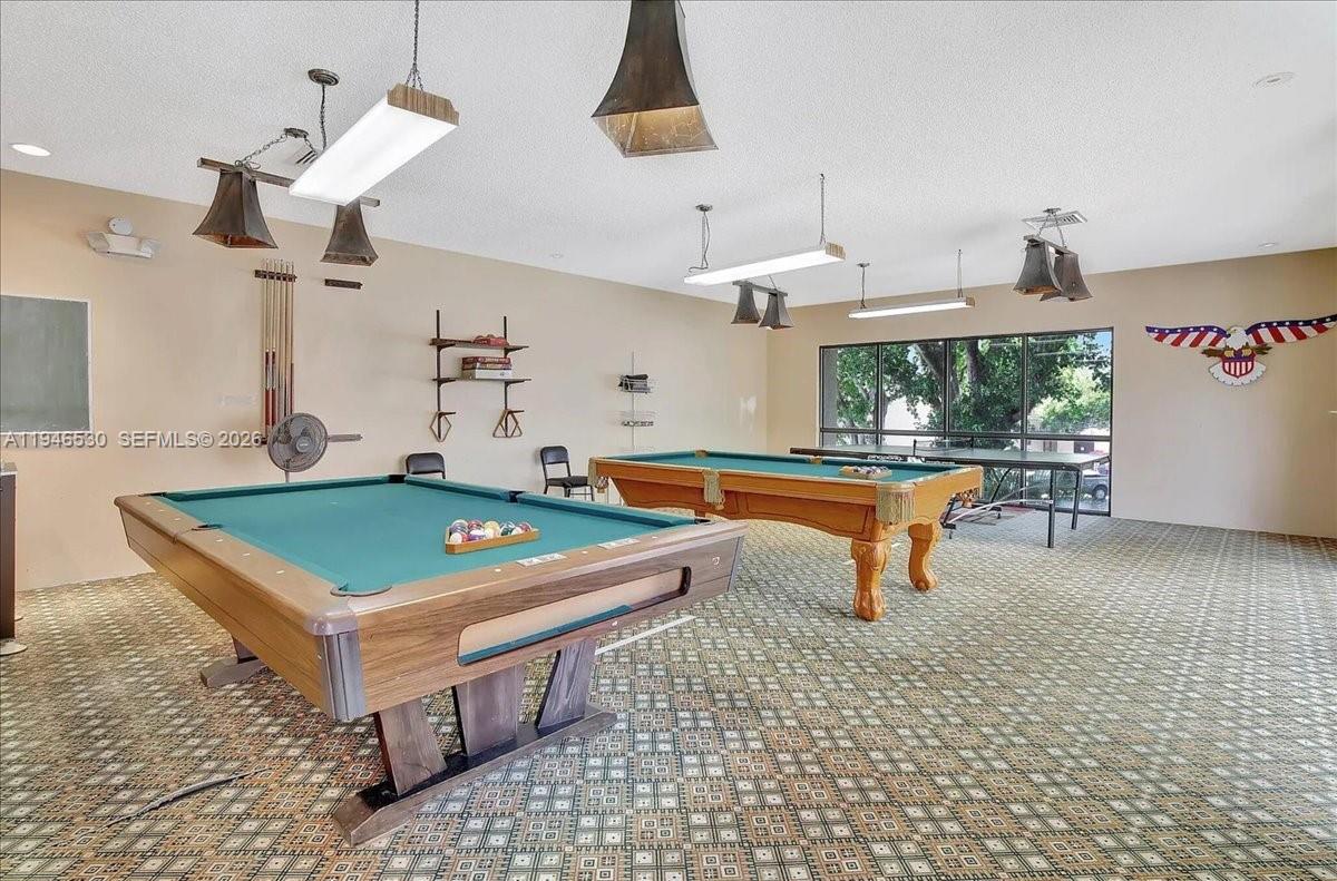 PLANTATION CLUB B CONDO - Residential