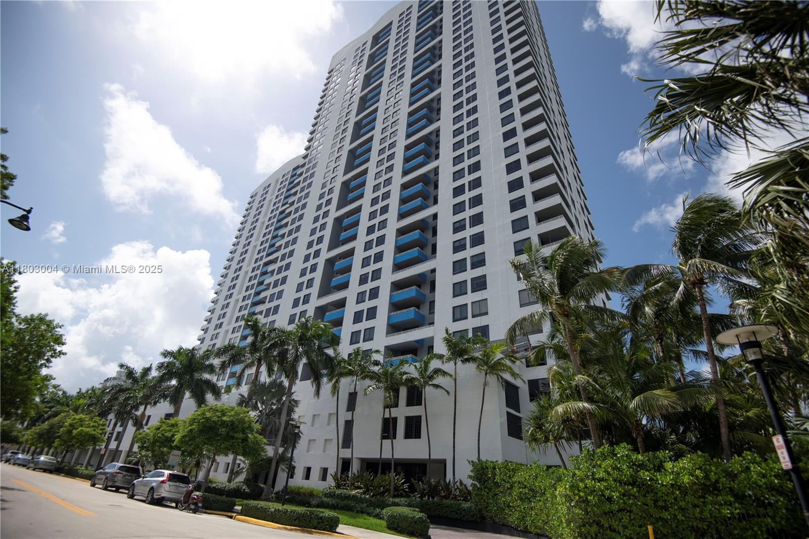 1330 West Ave 803