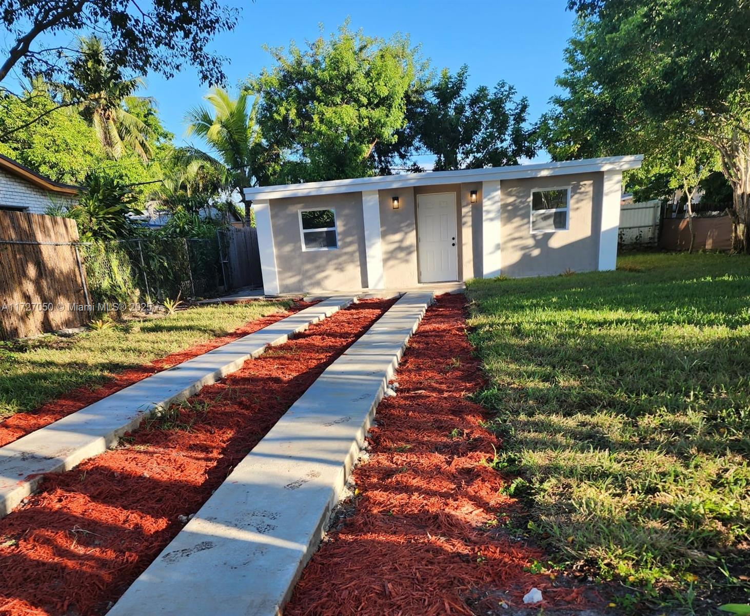 5618 Sw 38th St, West Park, Broward County, Florida - 2 Bedrooms  
1 Bathrooms - 