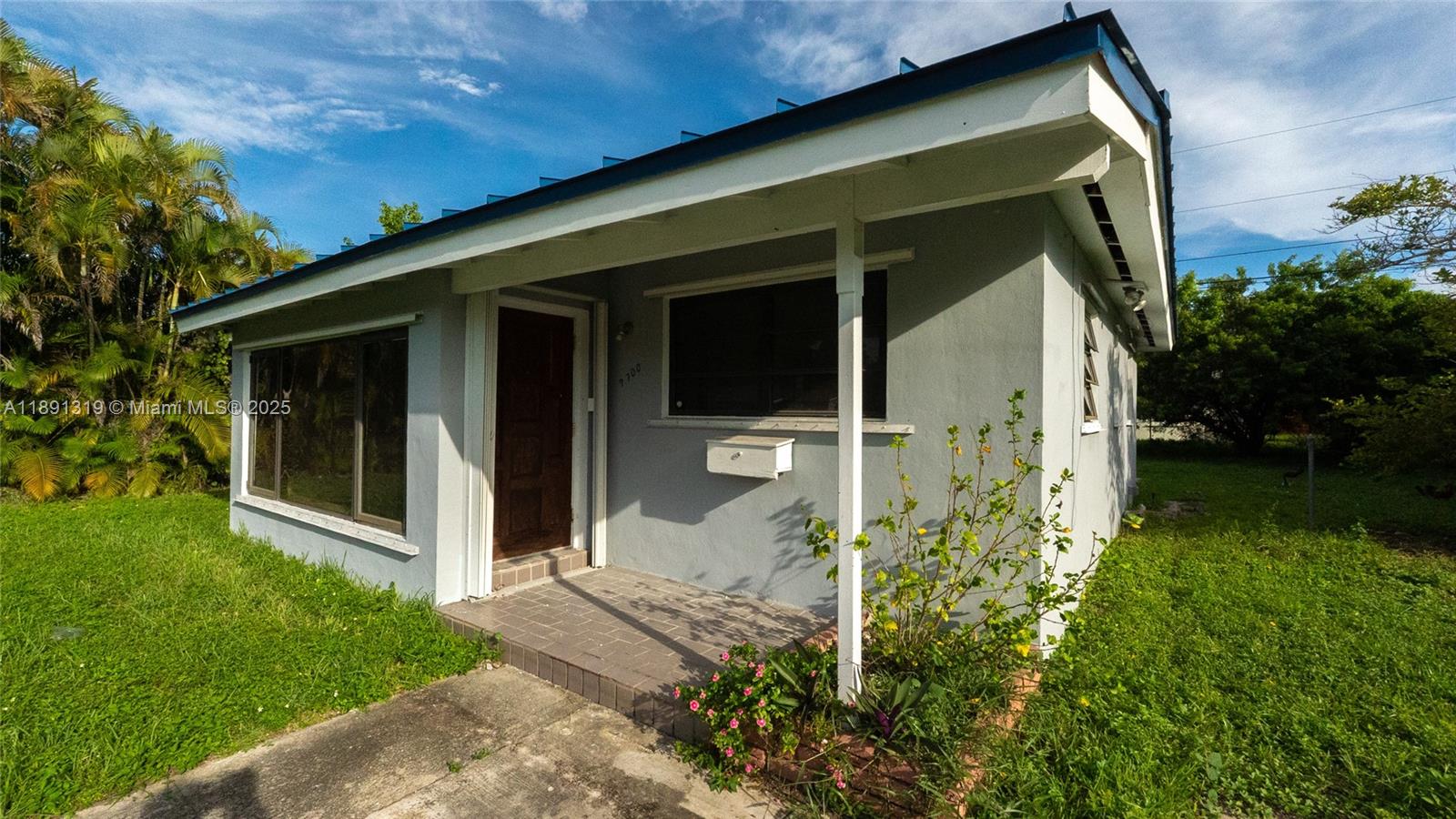 SOUTH CORAL HOMES SEC 1 - Residential