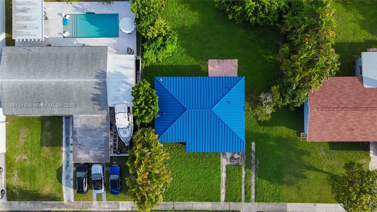 SOUTH CORAL HOMES SEC 1 - Residential