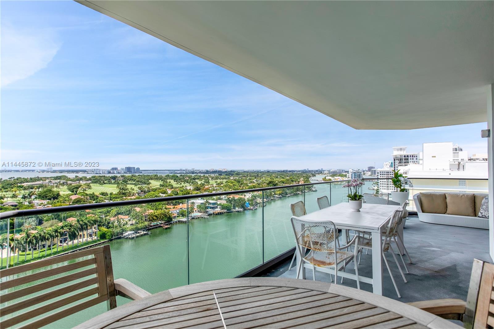 TOWERHOUSE CONDO - Residential