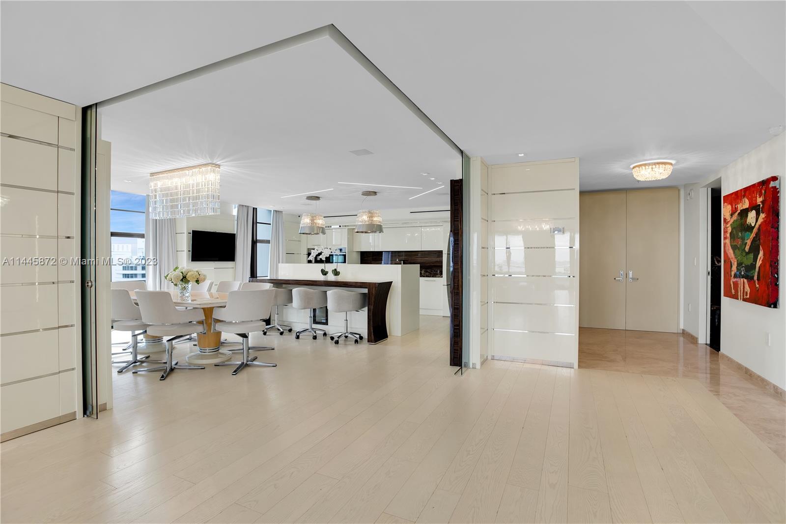 TOWERHOUSE CONDO - Residential