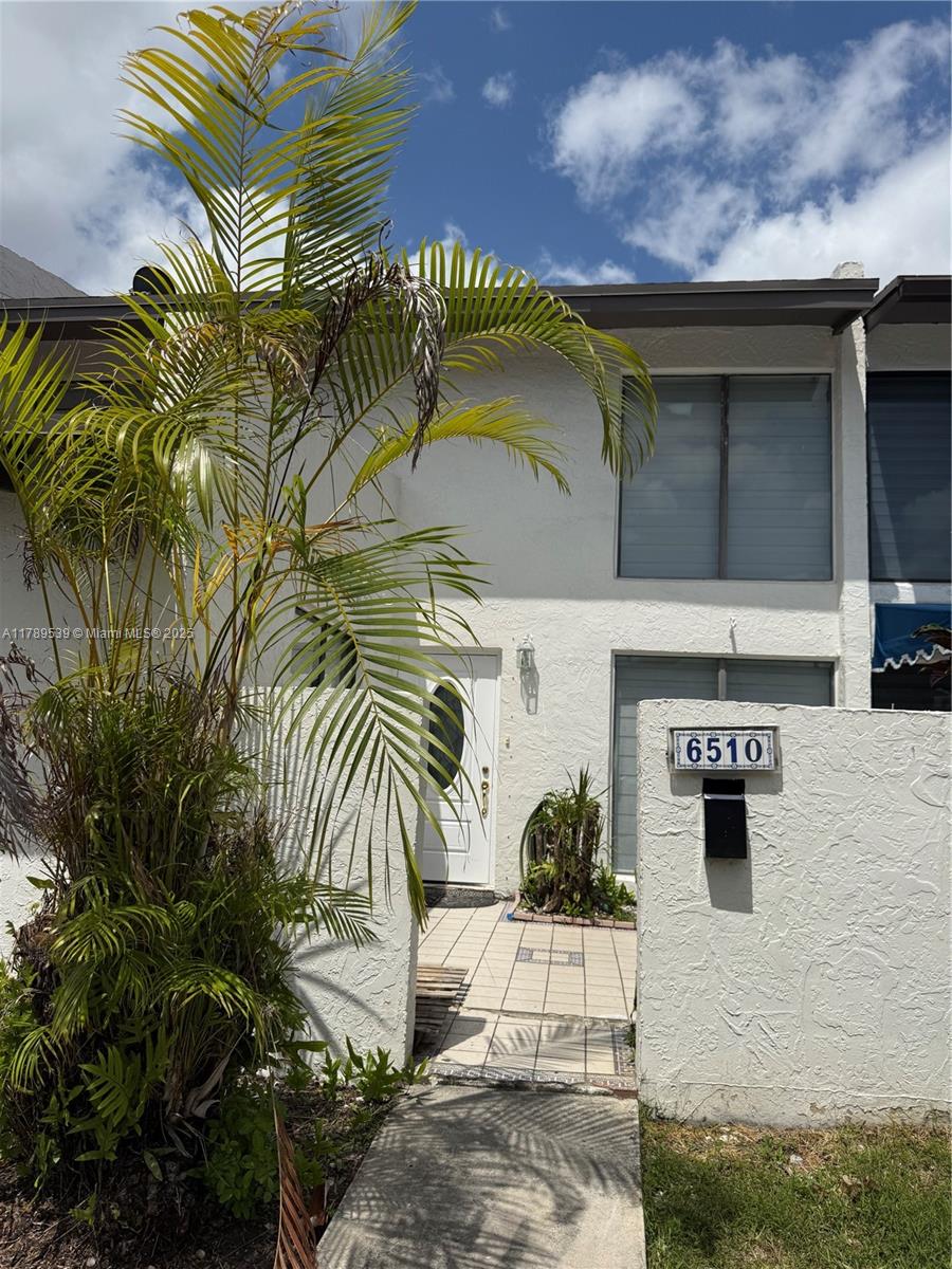 6510 Sw 112th Ct 6510, Miami, Broward County, Florida - 3 Bedrooms  
2 Bathrooms - 