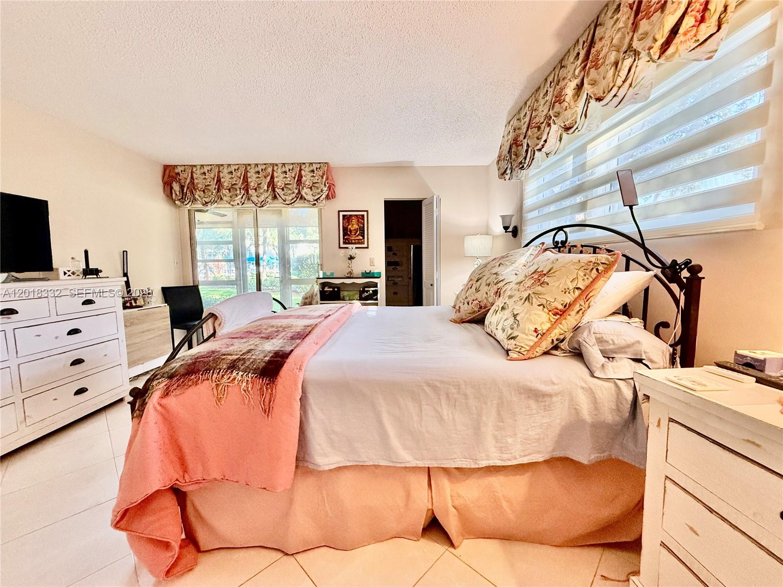 LUCAYA VILLAGE 1-B CONDO - Residential
