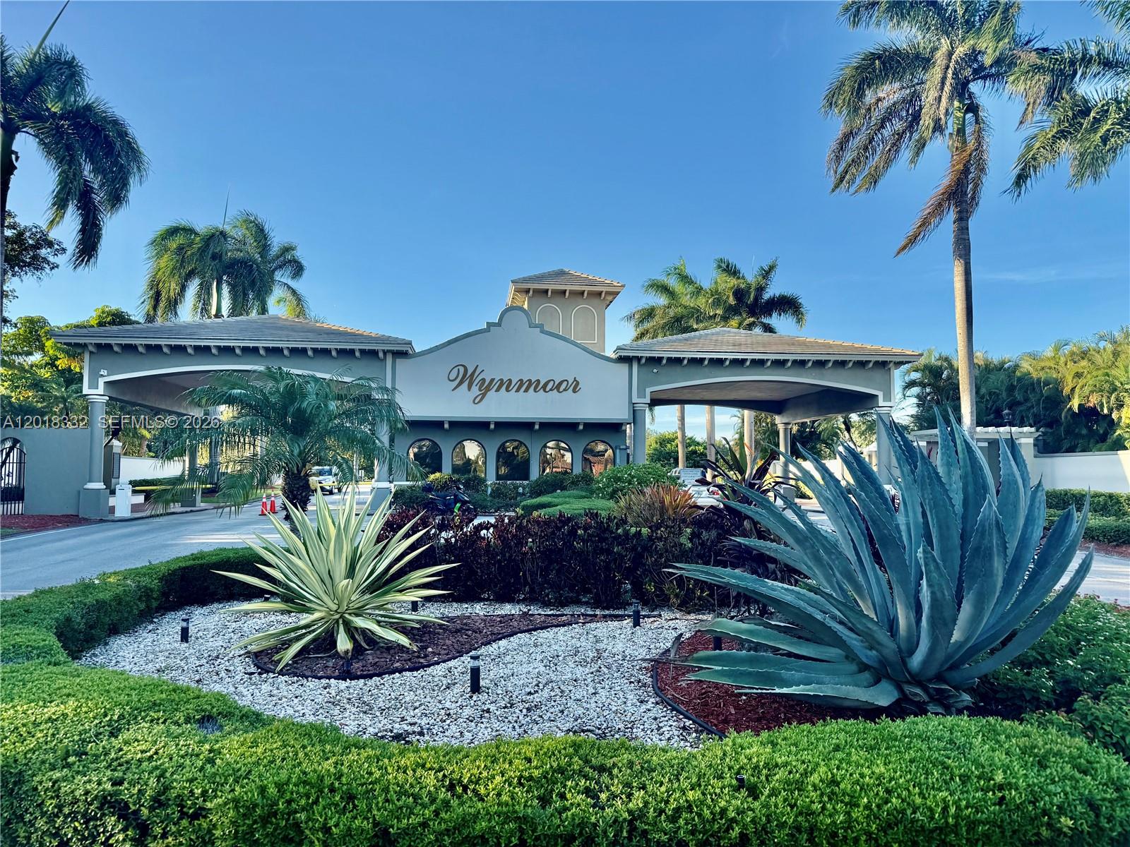 2301 Lucaya Ln O1