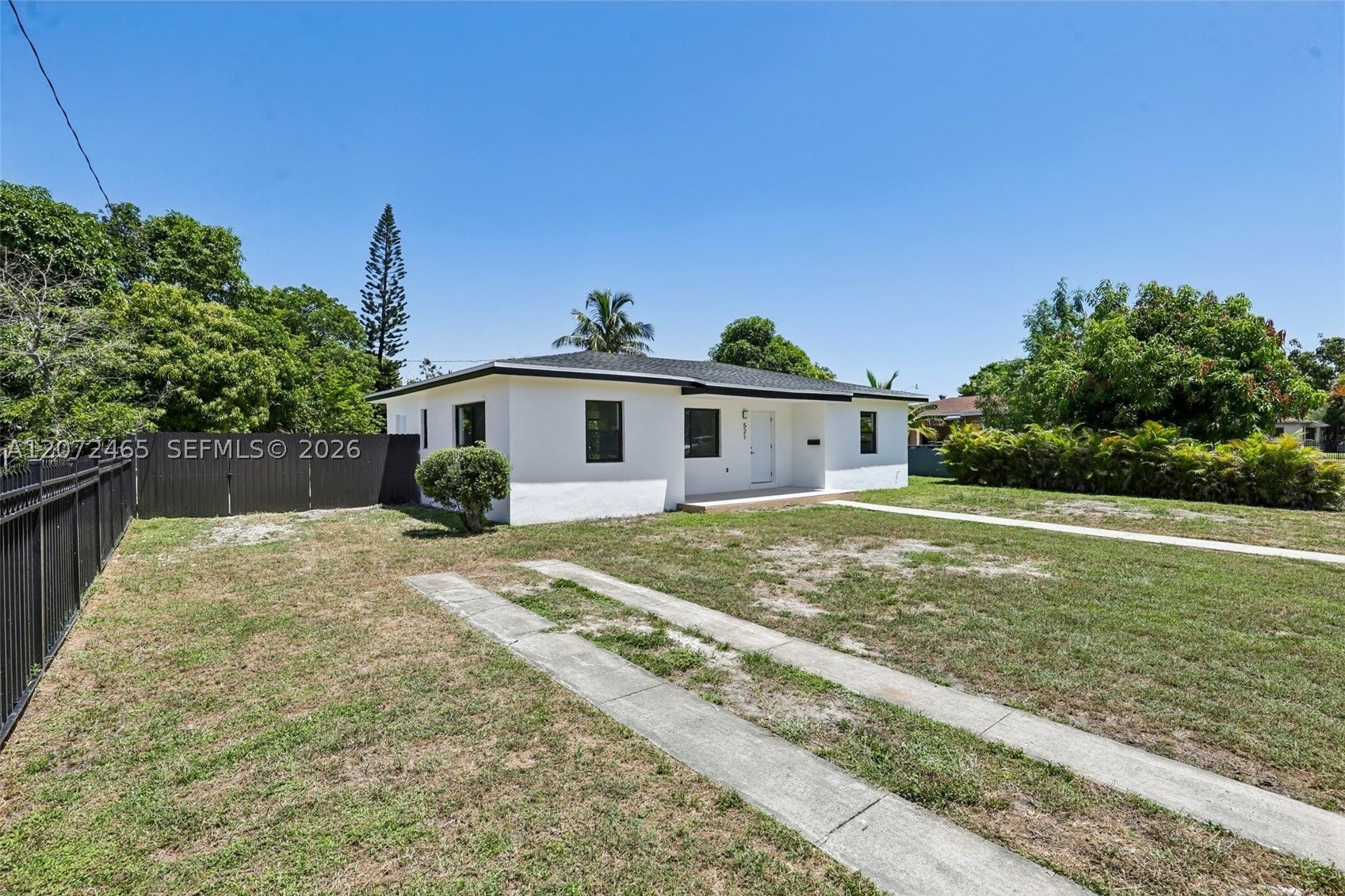 521 NW 189th Ter