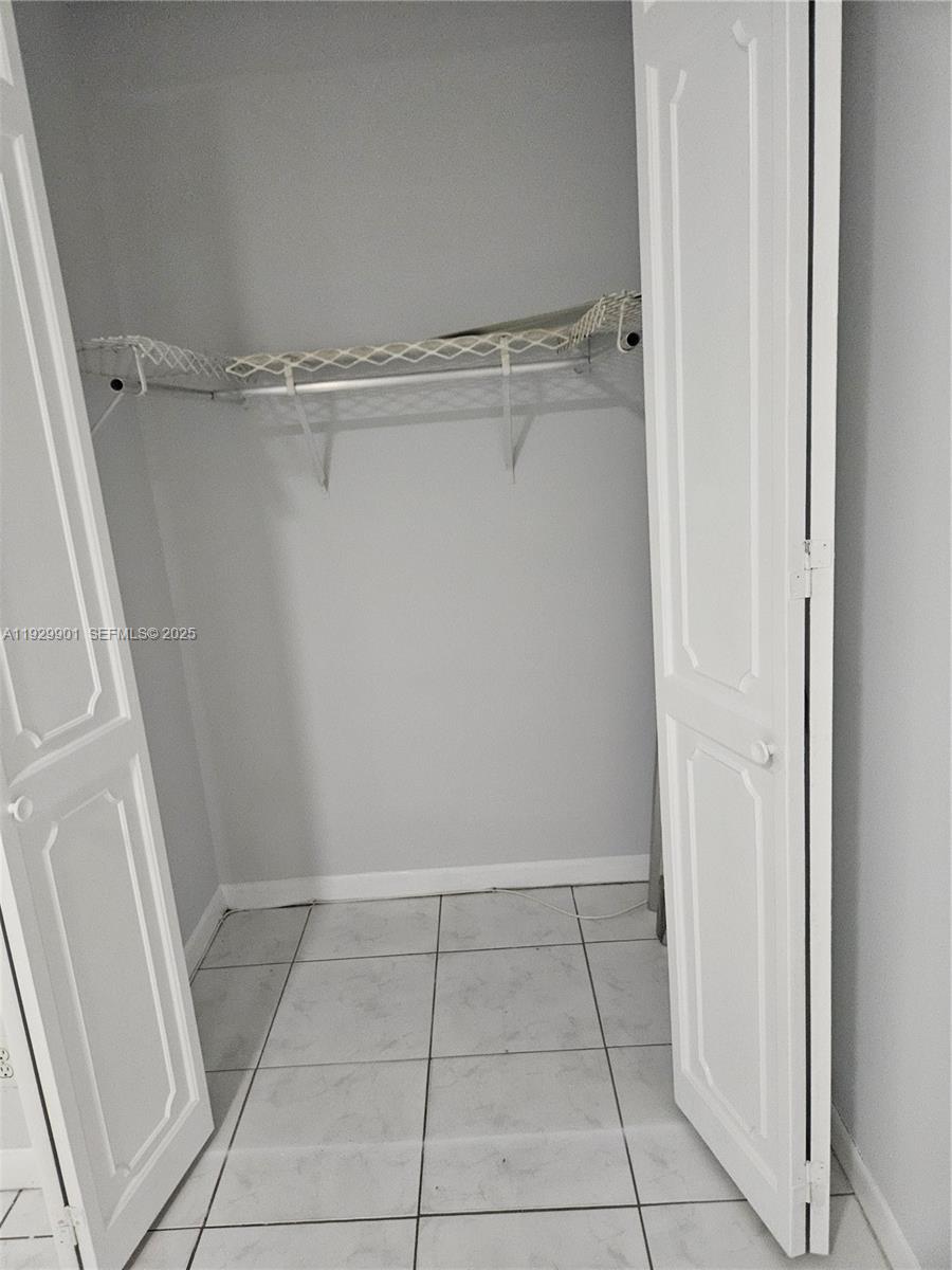 UNIVERSITY MANORS CONDO N - Residential Lease