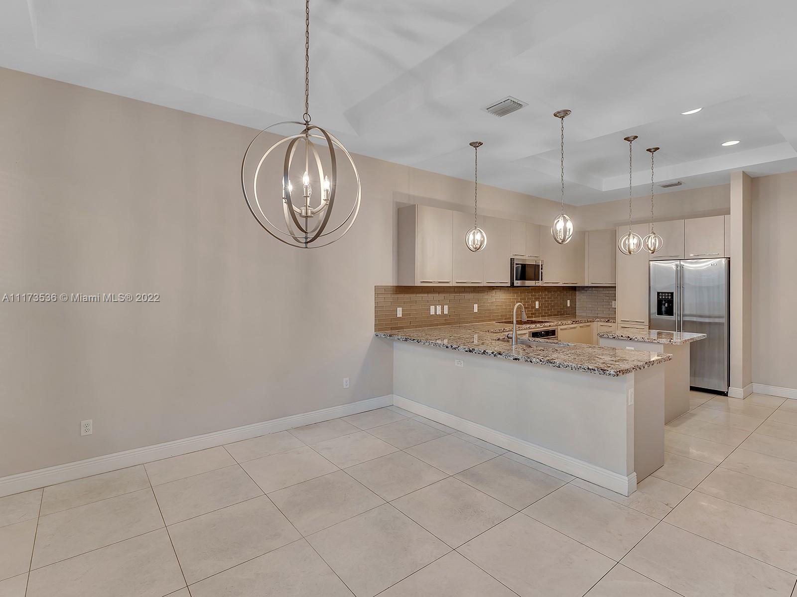 DOWNTOWN DORAL DUTCHER - Residential