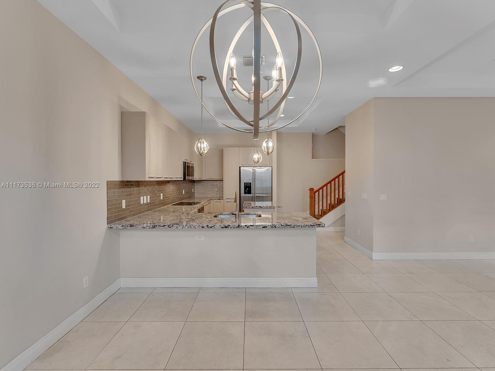 DOWNTOWN DORAL DUTCHER - Residential