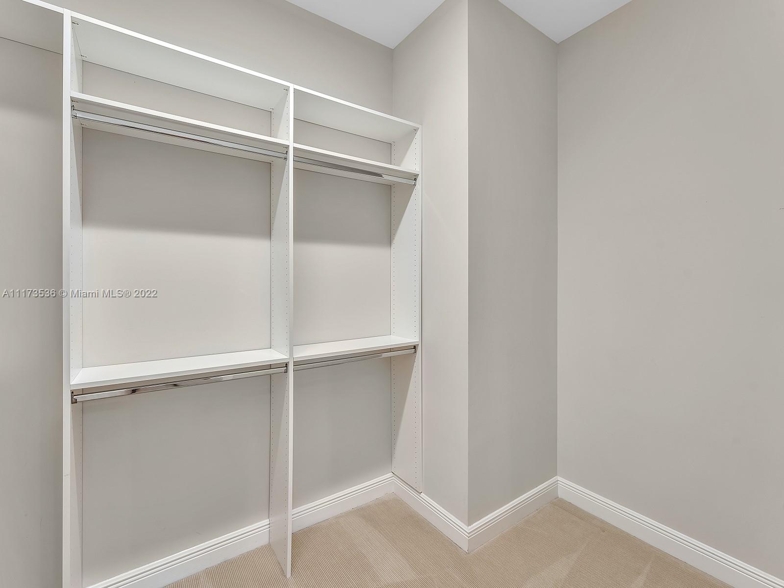 DOWNTOWN DORAL DUTCHER - Residential