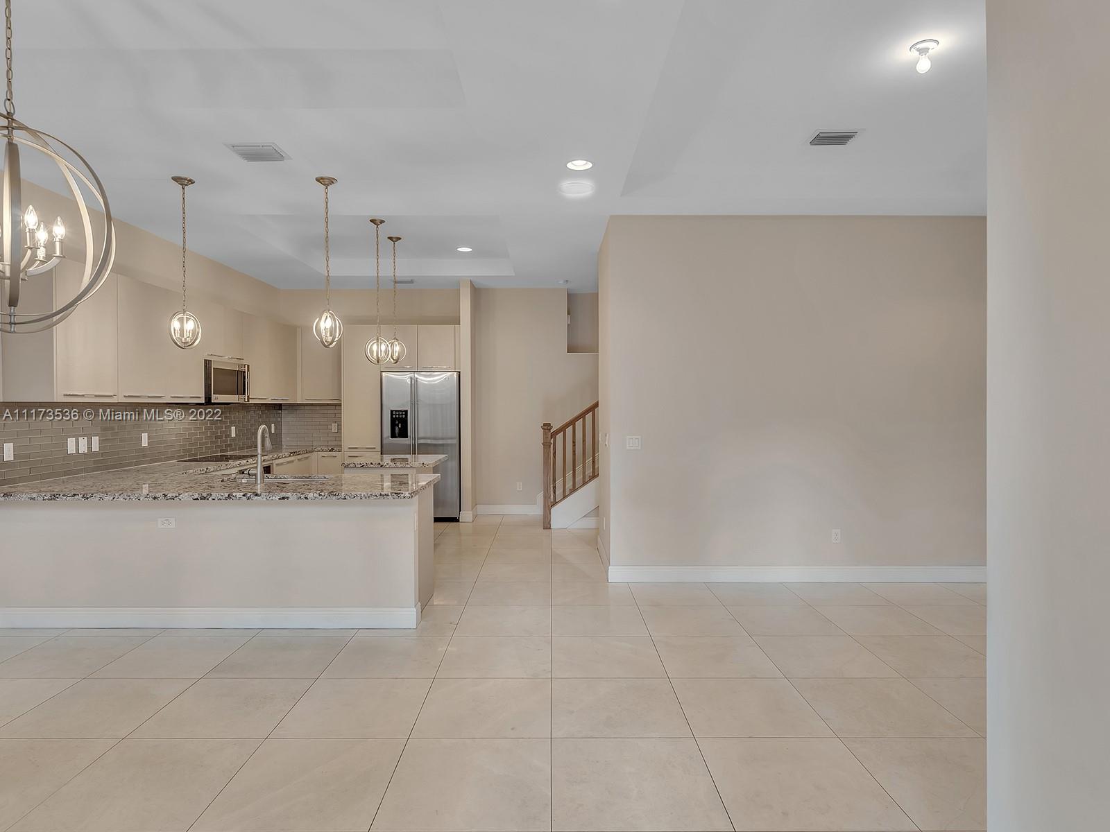 DOWNTOWN DORAL DUTCHER - Residential