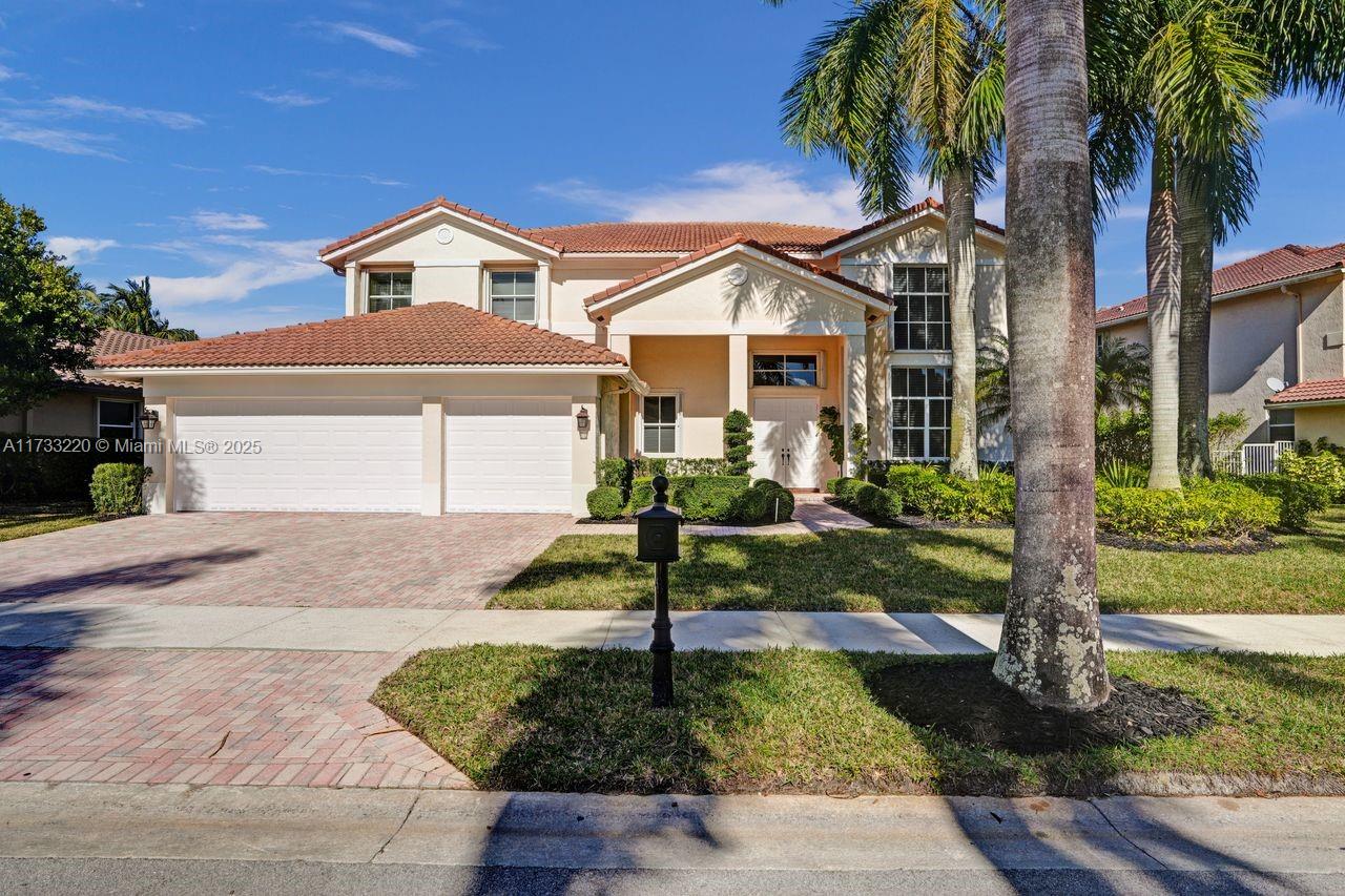Property for Sale at 1633 Victoria Pointe Ln, Weston, Broward County, Florida - Bedrooms: 5 
Bathrooms: 5  - $1,650,000
