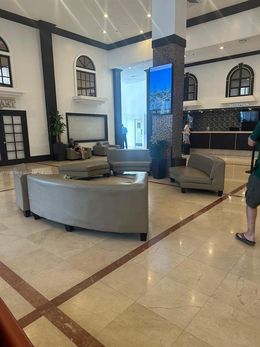 THE AVENTURA BEACH CLUB C - Residential