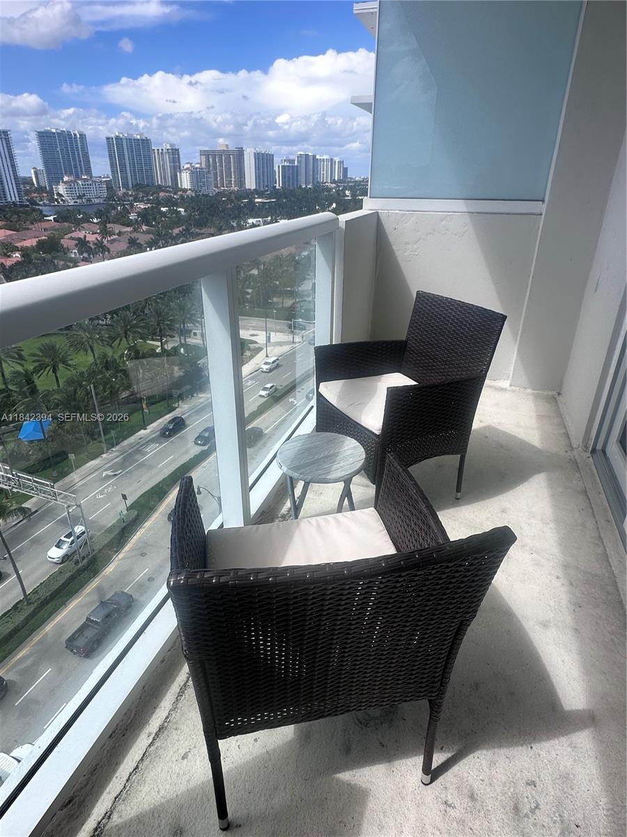 THE AVENTURA BEACH CLUB C - Residential