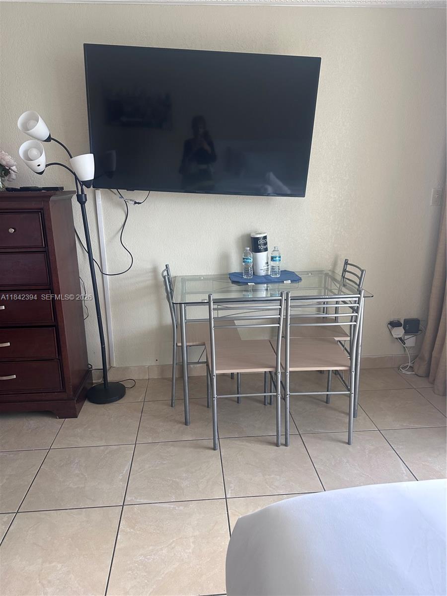 THE AVENTURA BEACH CLUB C - Residential